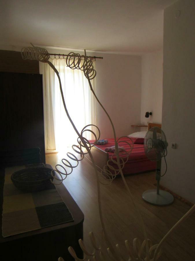 Apartment Kalavojna Rakalj Екстер'єр фото